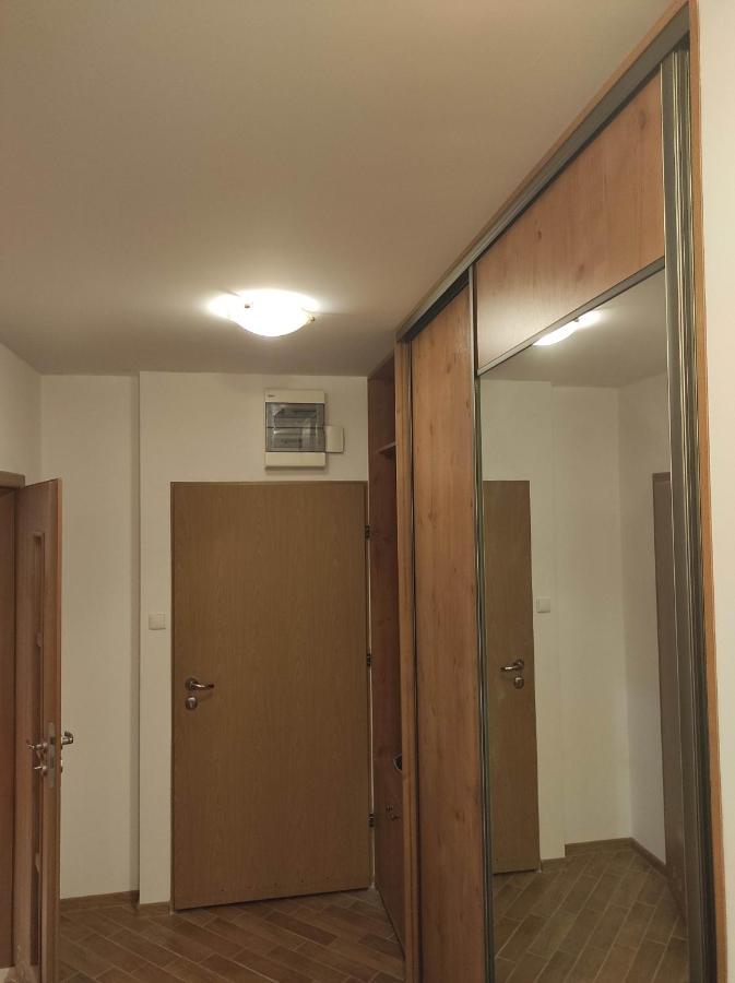 Nice Room With 2 Shared Bathrooms ,Wc , 2Km To Old Town -100M From Metro Szwedzka Warsaw Ngoại thất bức ảnh