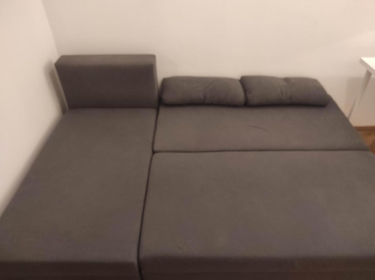Nice Room With 2 Shared Bathrooms ,Wc , 2Km To Old Town -100M From Metro Szwedzka Warsaw Ngoại thất bức ảnh